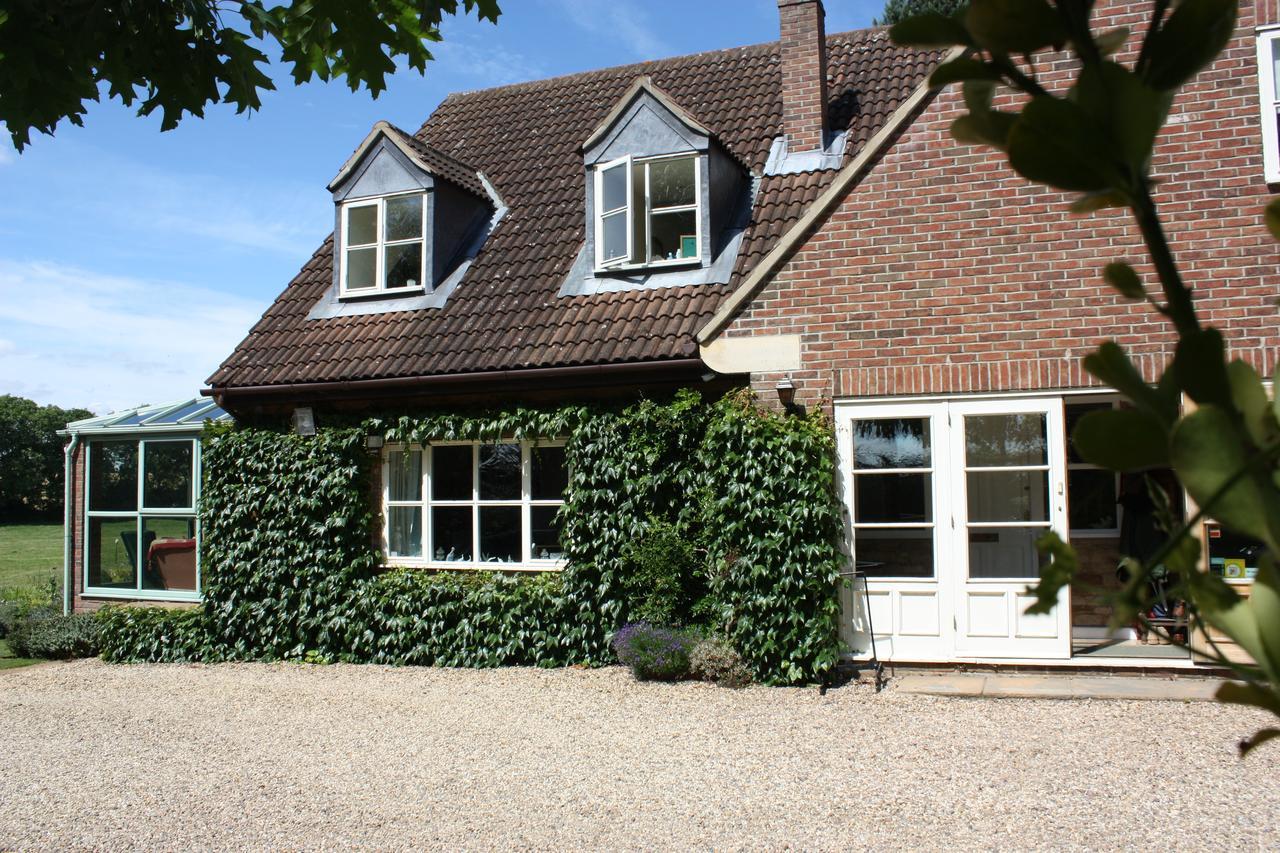 Bridge Cottage Bed And Breakfast Peterborough Exterior photo